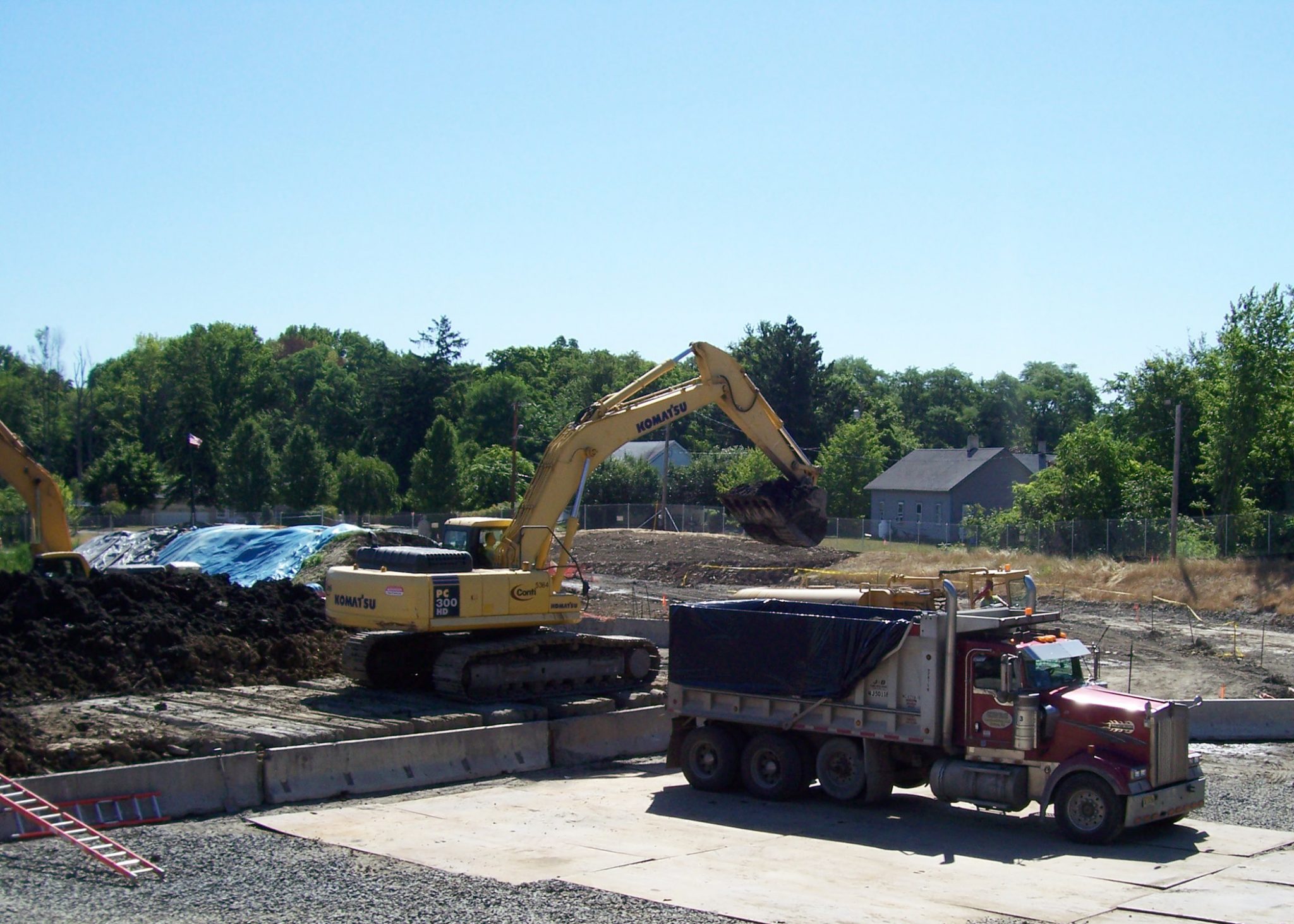 Why You Need To Use A Dump Truck Liner - Iwt Cargo-guard